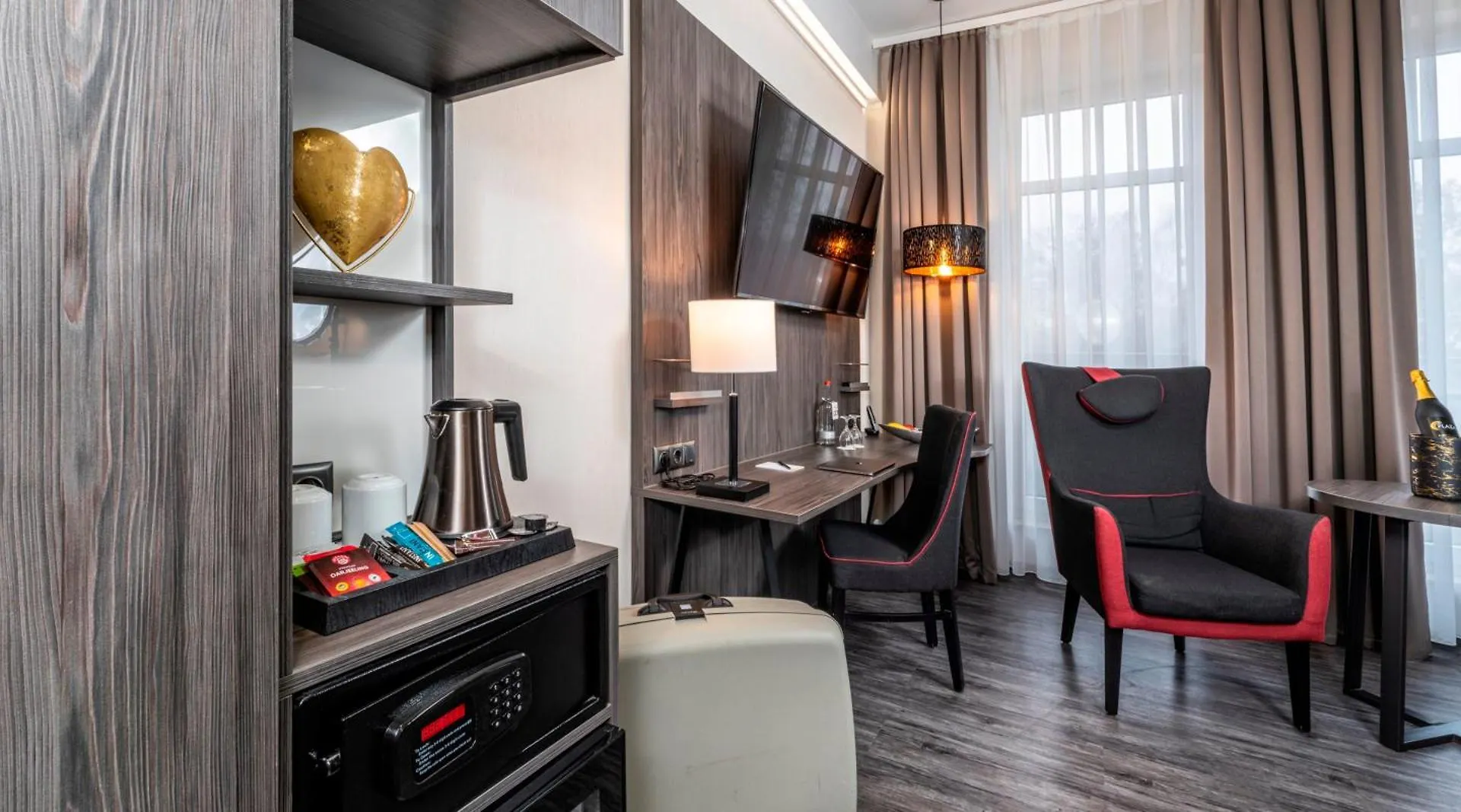 *** ホテル Plaza Premium Parkhotel ノルダーシュテット ドイツ